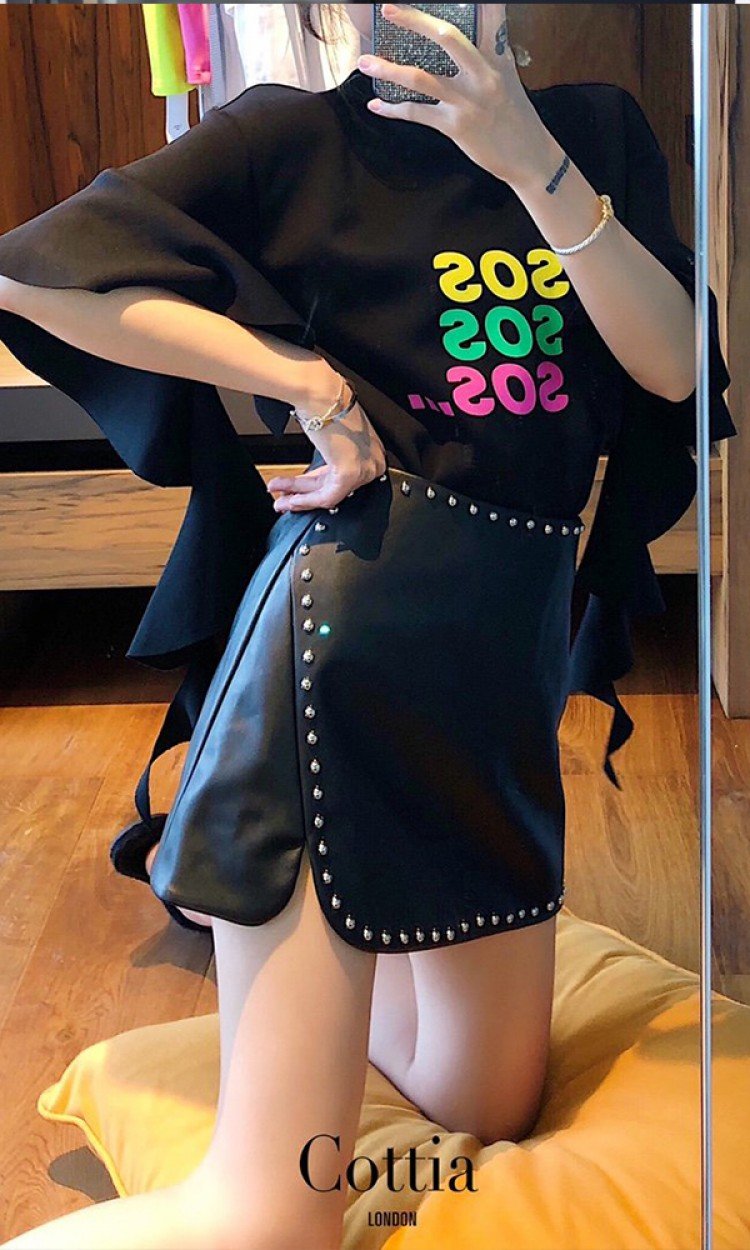 【COTTIA】C19Q21铆钉皮半裙新款高腰半身裙黑色短裙时尚（中国仓）